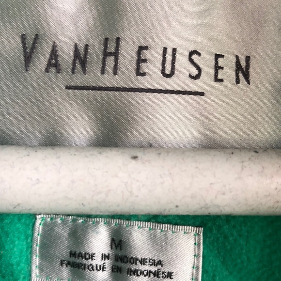 Women’s Green light weight Vest - Picture 2 of 4